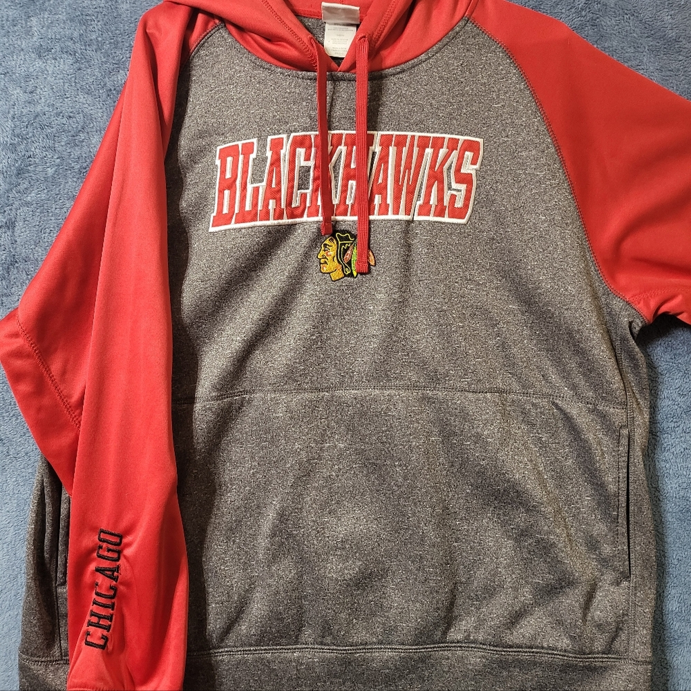 NHL Chicago Blackhawks Hoodie Men's 2XL Red/Gray Embroidered Hooded Sweatshirt - Picture 2 of 10